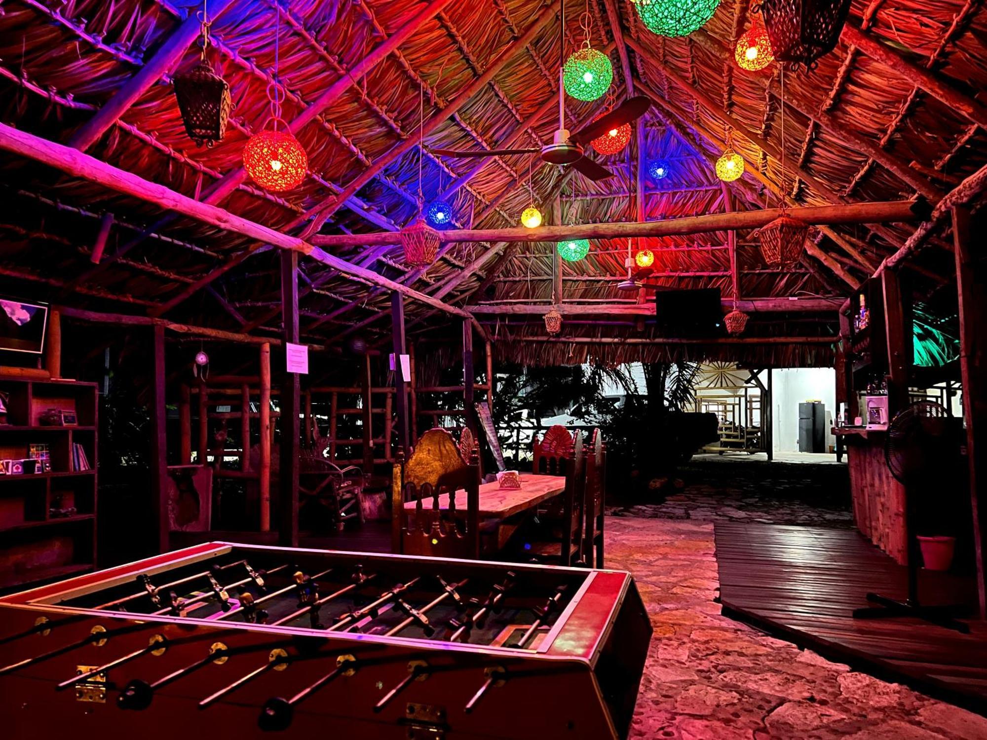 Cabanas Bambutan Palenque Rum bild