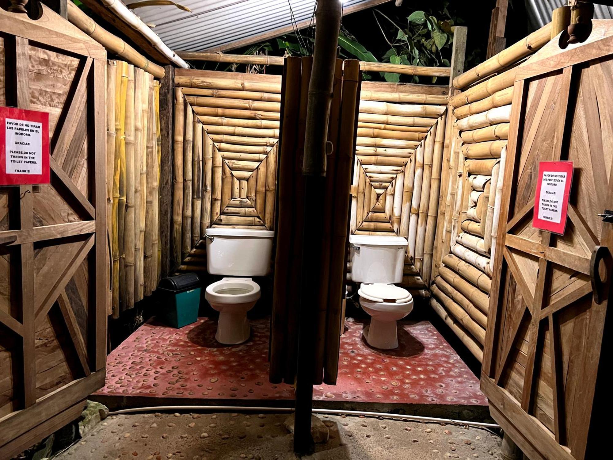 Cabanas Bambutan Palenque Rum bild